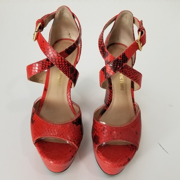 Pour La Victoire red snakeskin platform heels - Picture 12 of 12